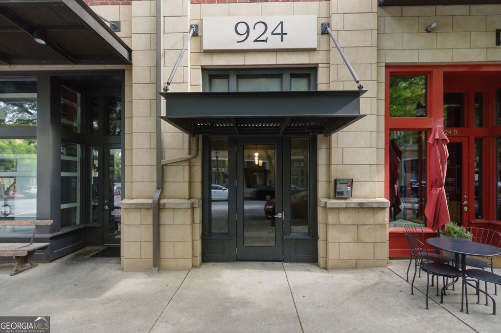 Photo of 924 Garrett Street #201, Atlanta, GA 30316 (MLS # 10742041)