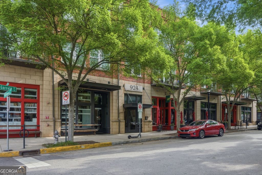 Photo of 924 Garrett Street #201, Atlanta, GA 30316 (MLS # 10742041)
