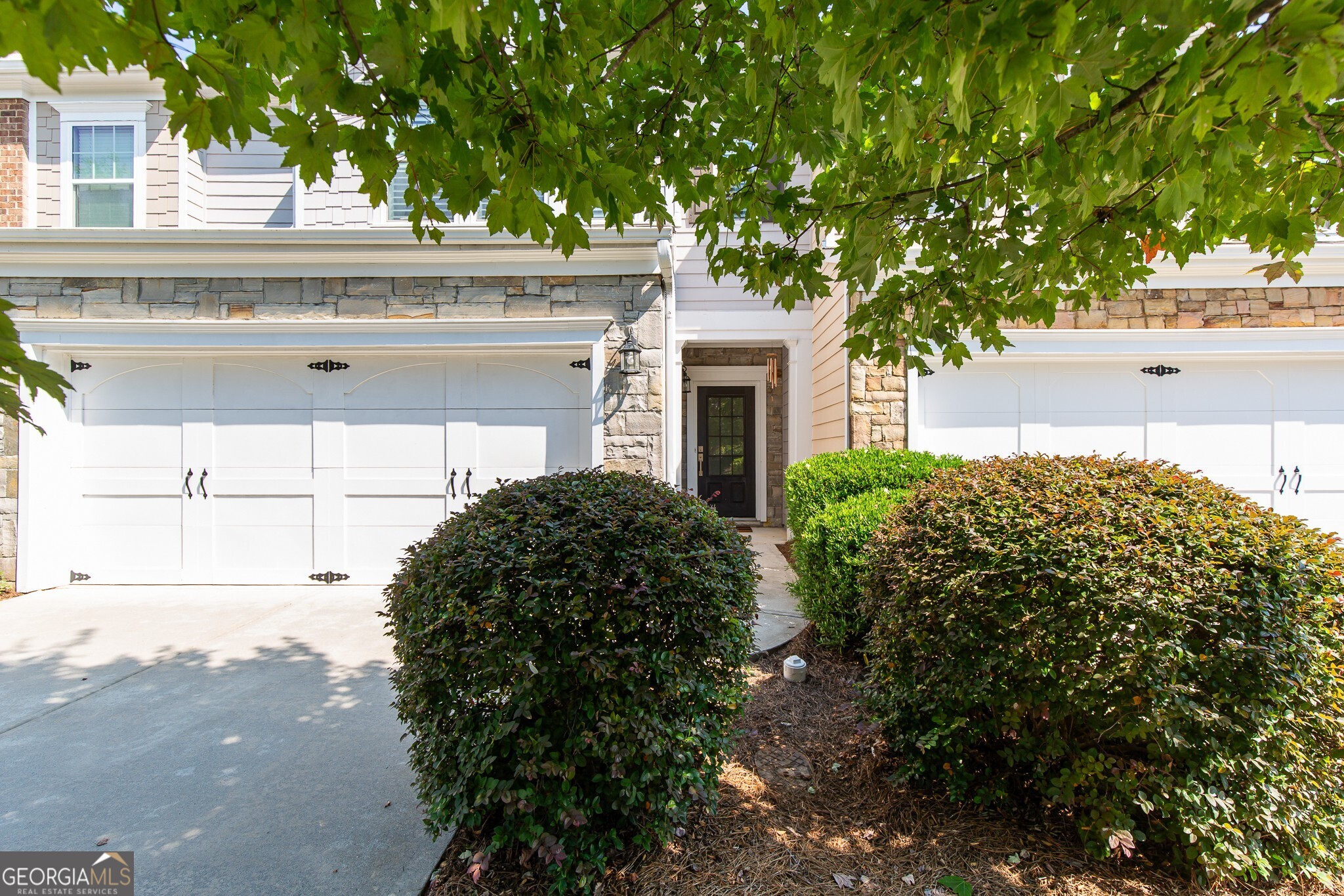 1216 Lake Point WAY