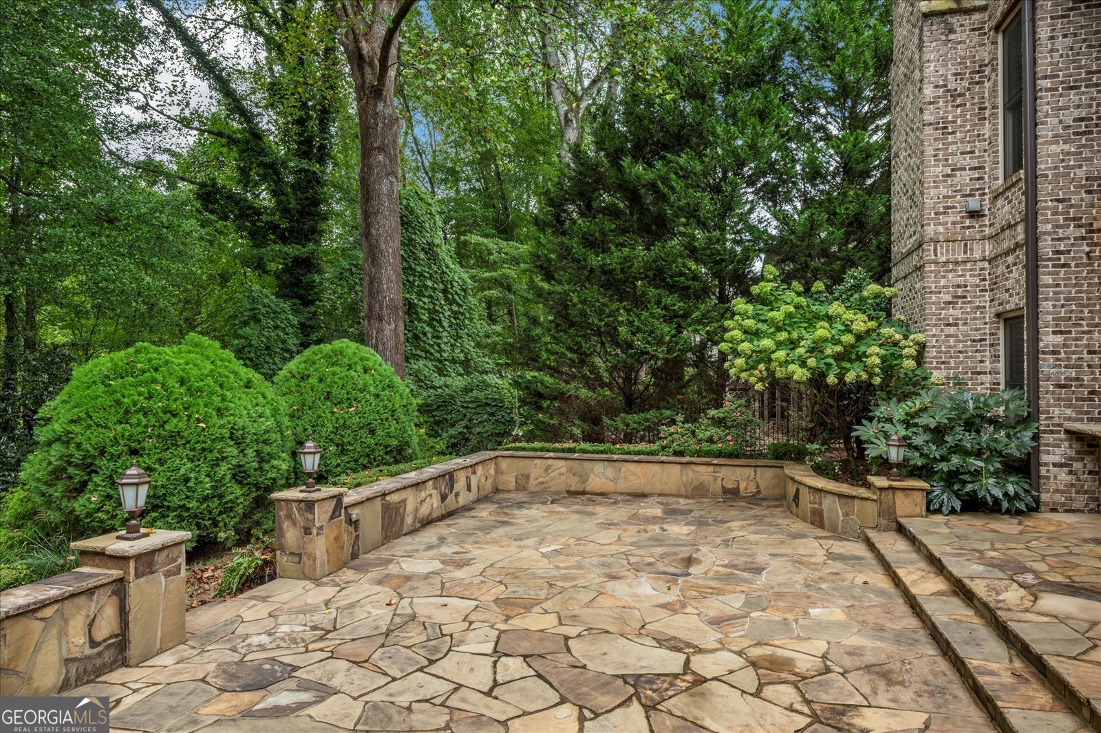 Brookview Manor - Residential