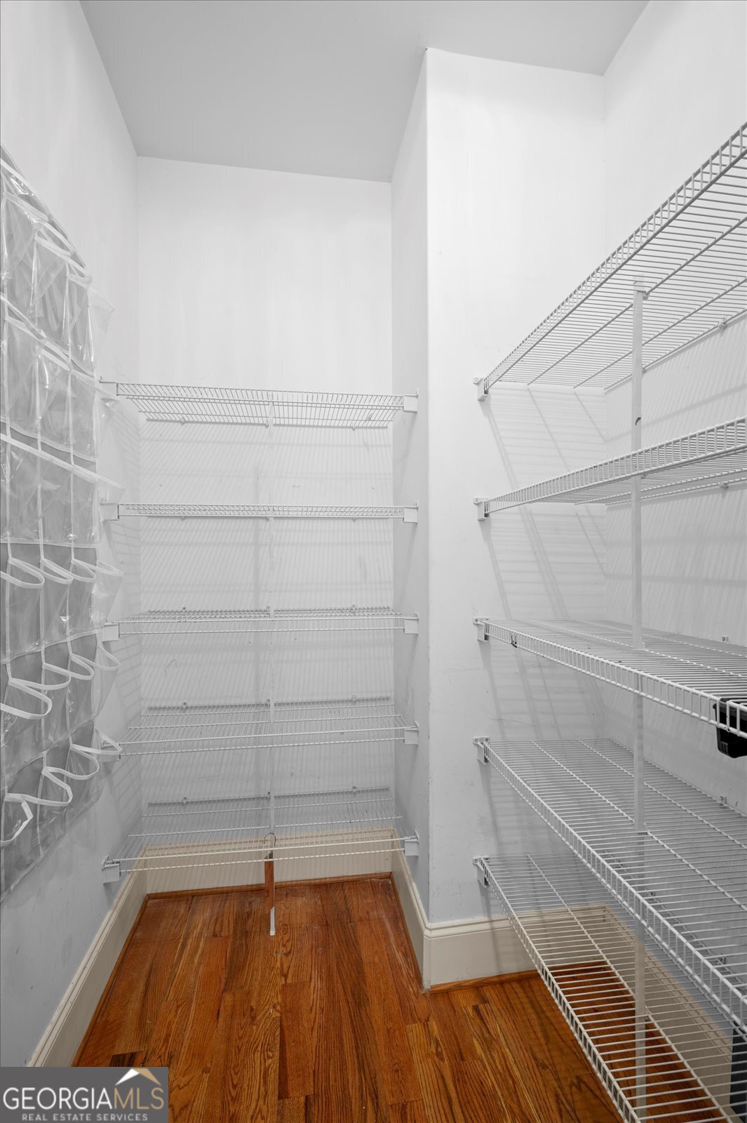 Brookview Manor - Residential