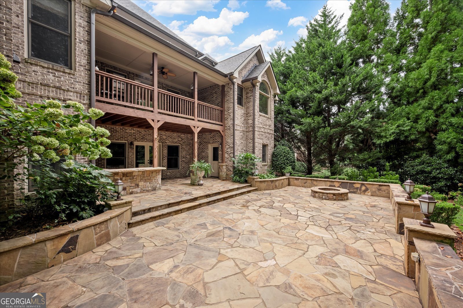 Brookview Manor - Residential