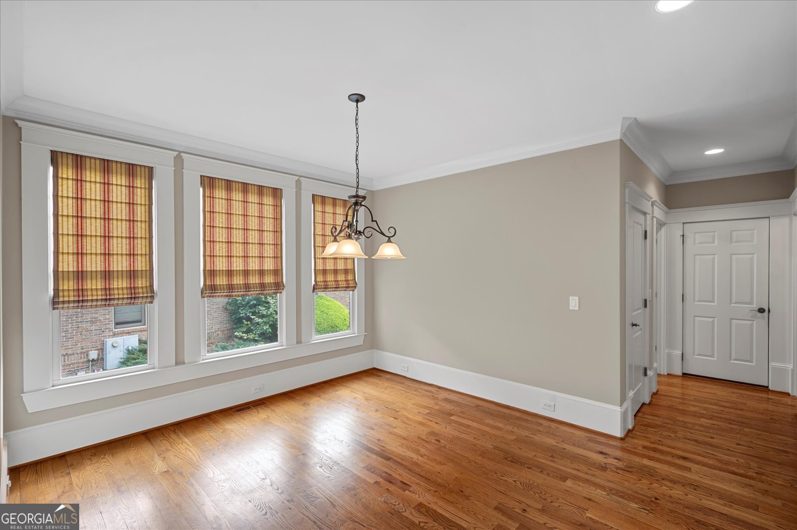 Brookview Manor - Residential