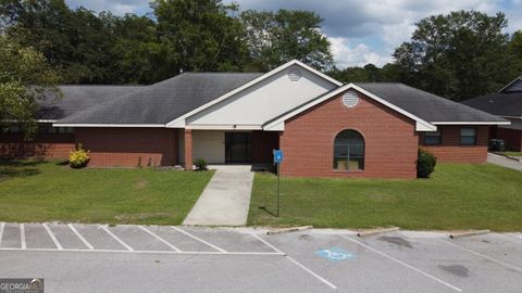 430 N Rountree ST Metter GA 30439