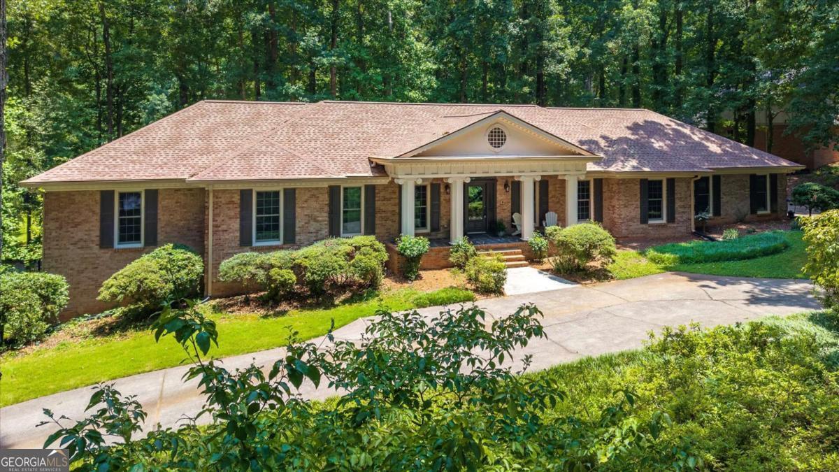 6141 Windsong WAY