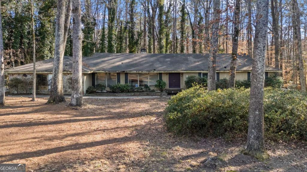 Photo of 4055 Spalding Drive, Atlanta, GA 30350 (MLS # 10697500)