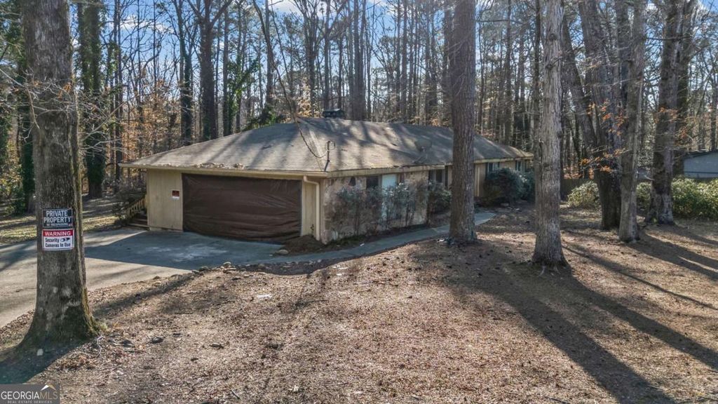 Photo of 4055 Spalding Drive, Atlanta, GA 30350 (MLS # 10697500)