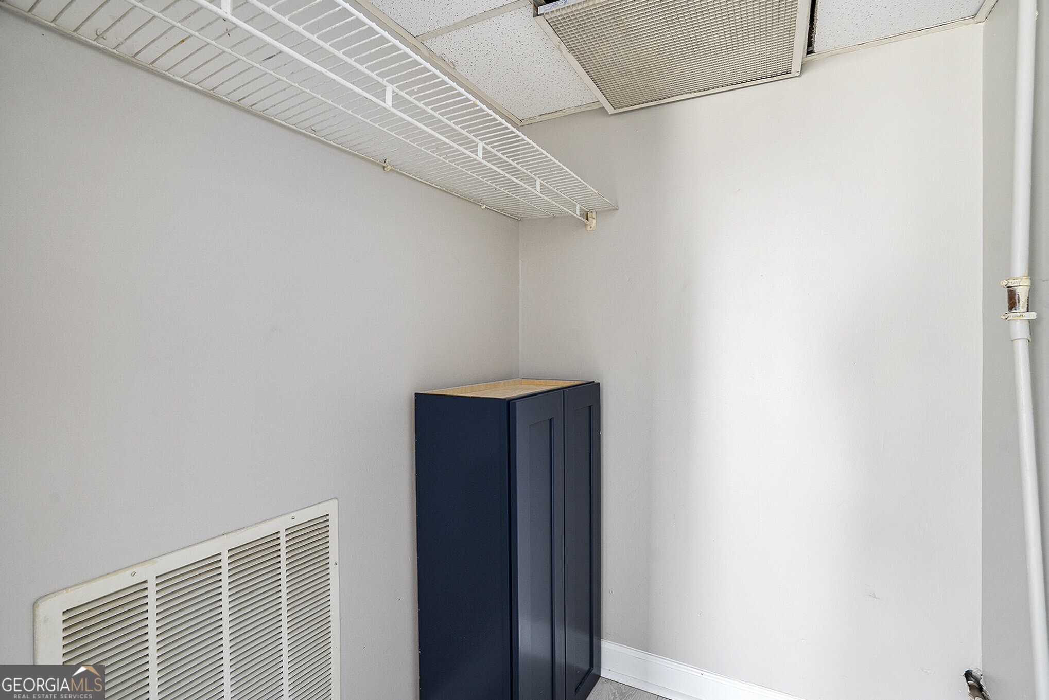 Peachtree Battle Condominium - Residential Lease