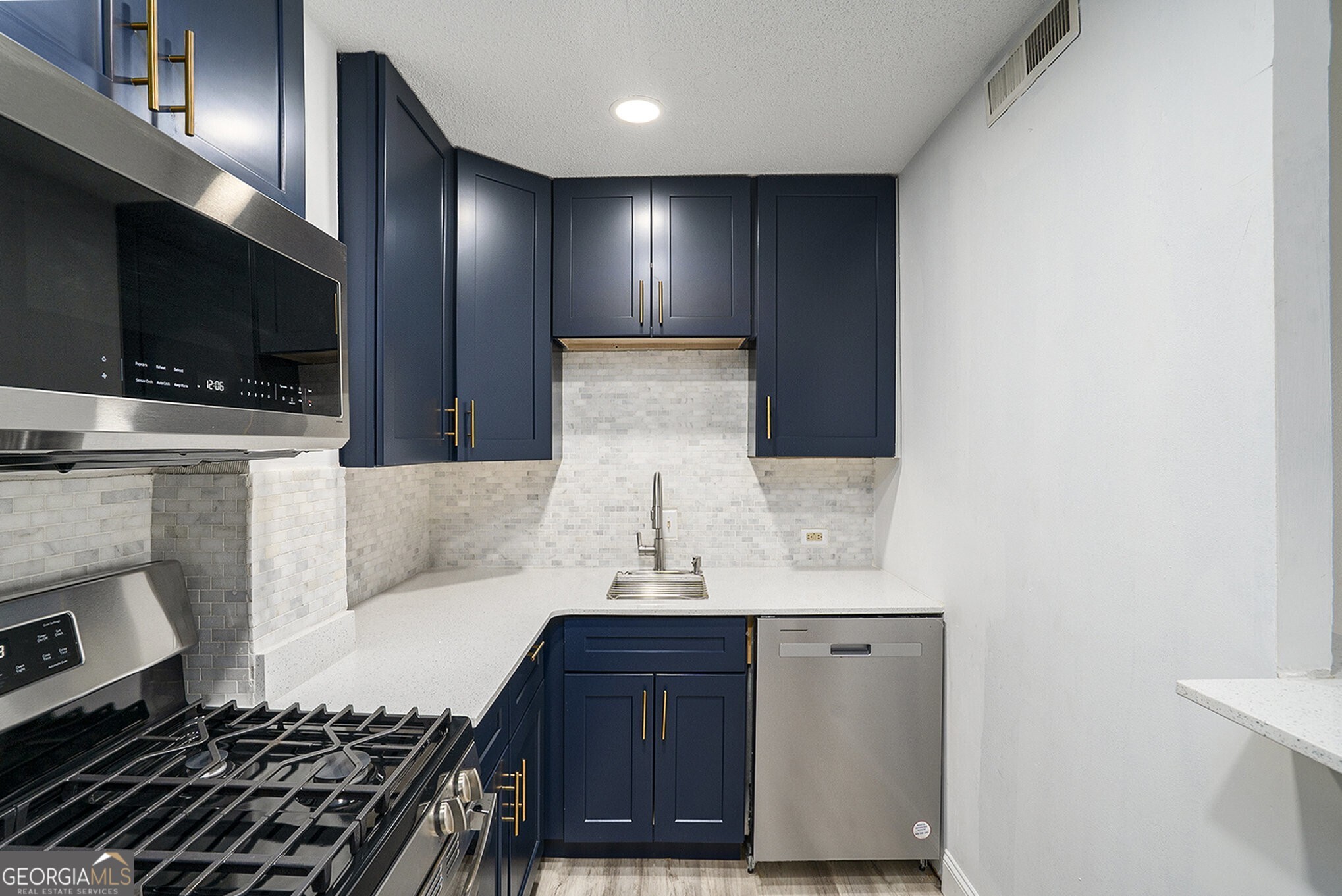 Peachtree Battle Condominium - Residential Lease