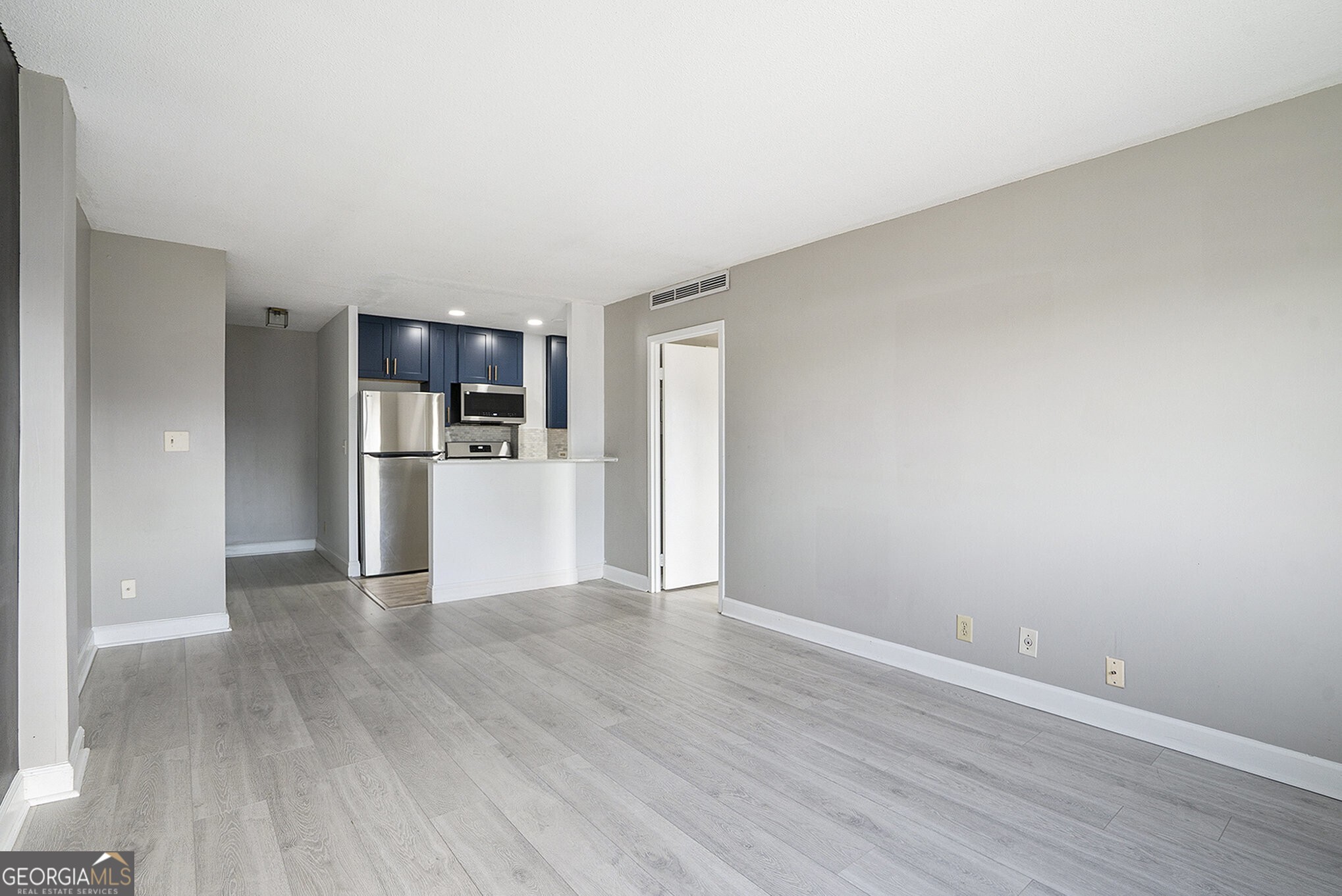 Peachtree Battle Condominium - Residential Lease