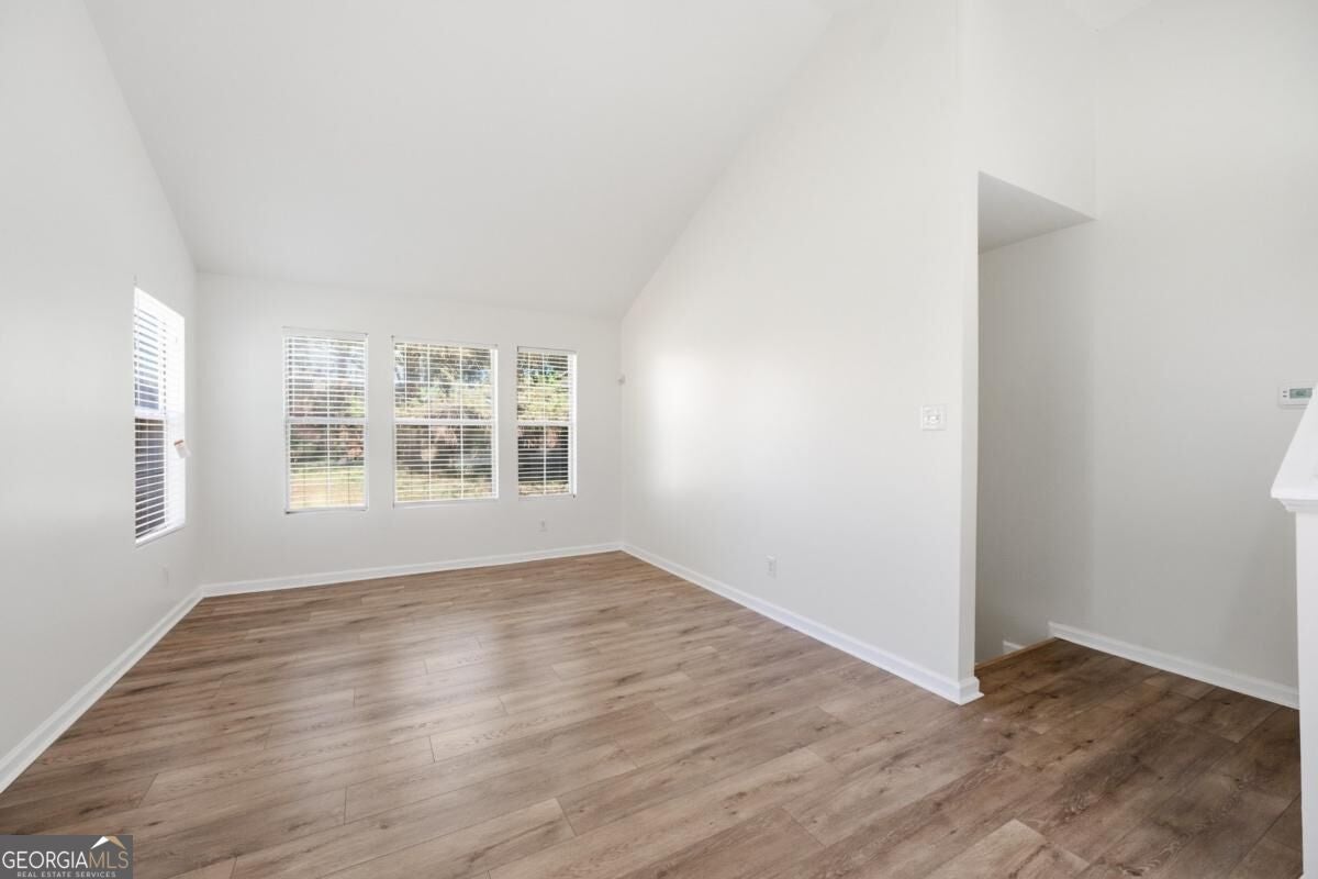 5599 Tunbridge Wells RD