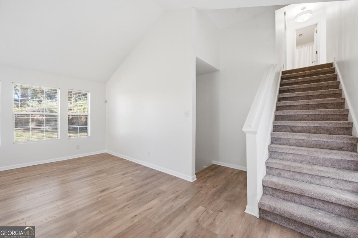 5599 Tunbridge Wells RD