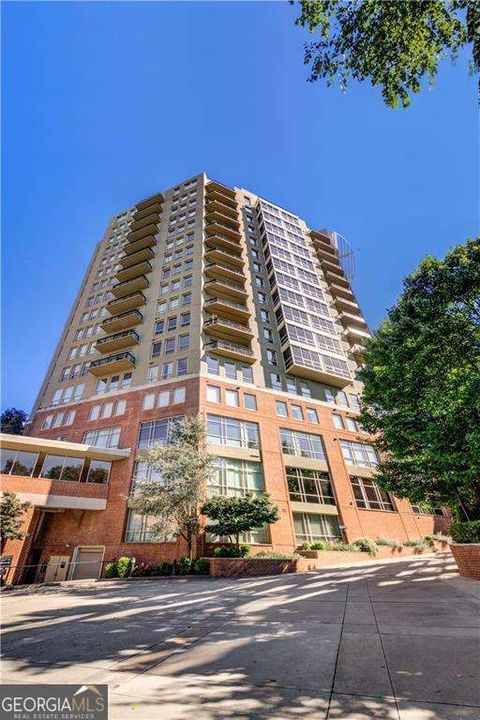 Photo of 2626 Peachtree Road NW #412, Atlanta, GA 30305 (MLS # 10735041)