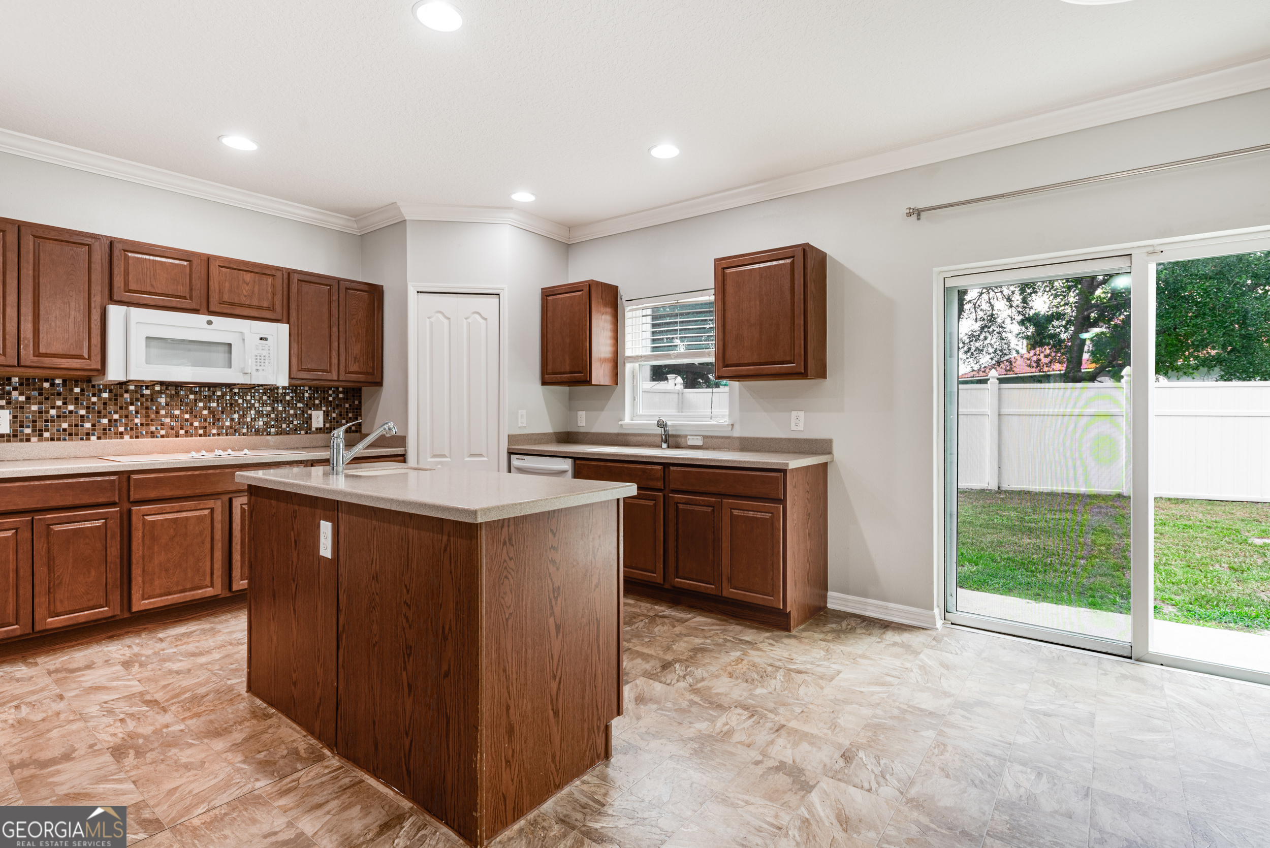 123 Pine Bluff BLVD W