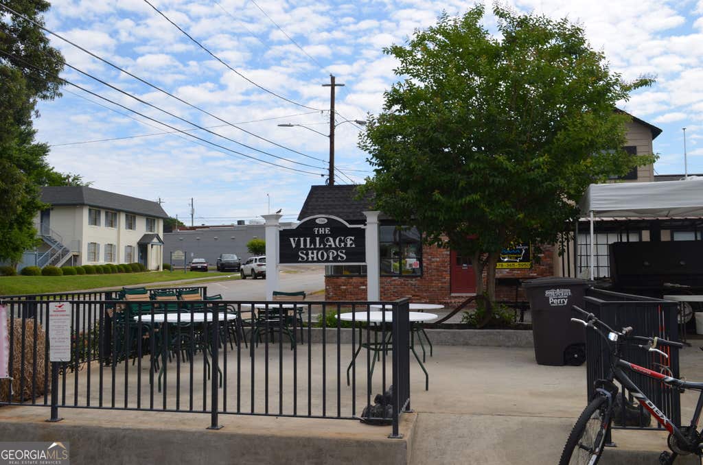 Photo of 736 Carroll Street #SUITE 11, Perry, GA 31069 (MLS # 10823161)