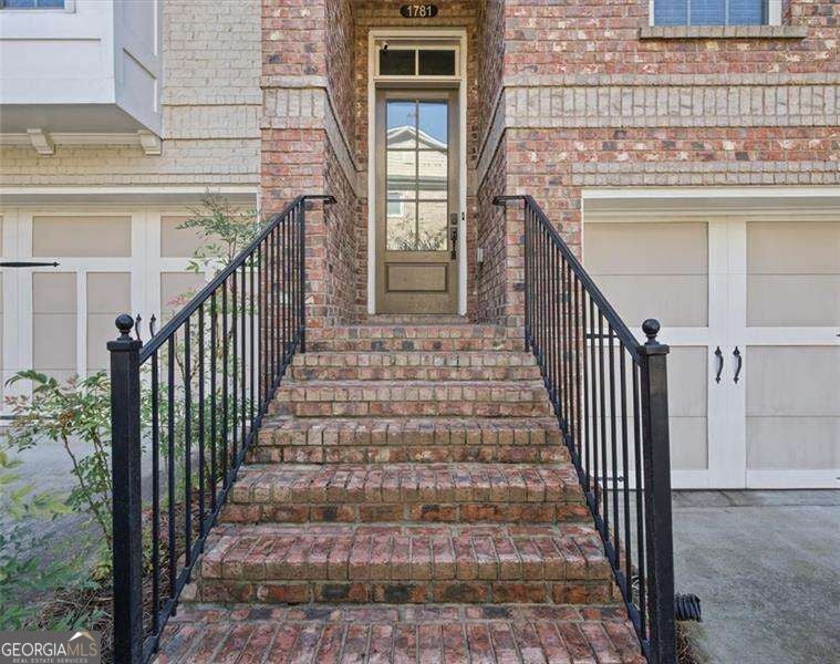 1781 Kenstone WALK