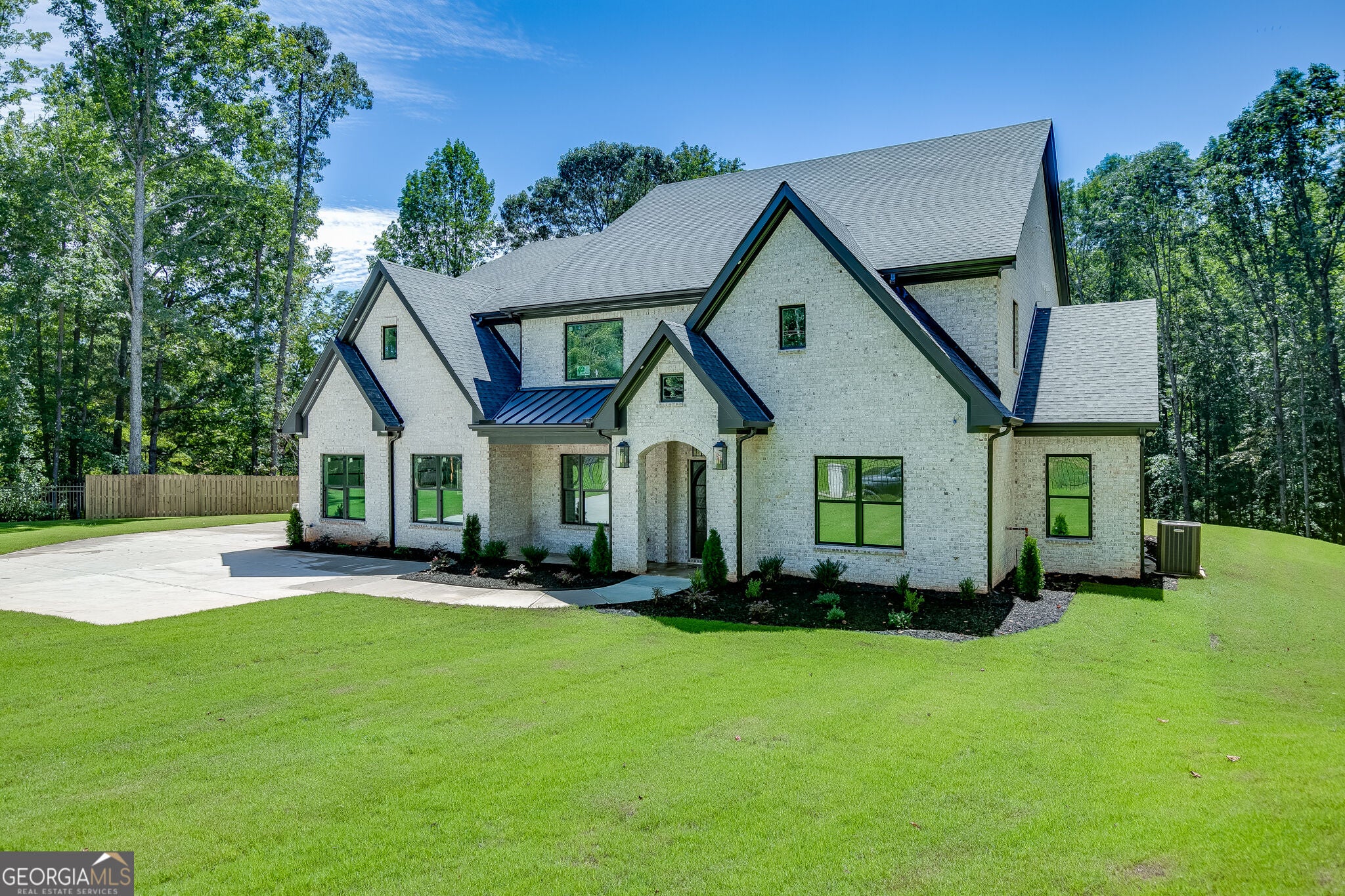 5222 L J Martin DR