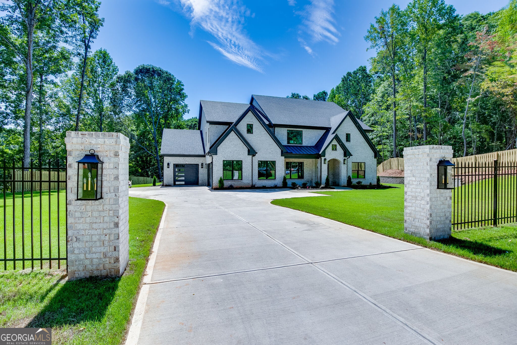 5222 L J Martin DR