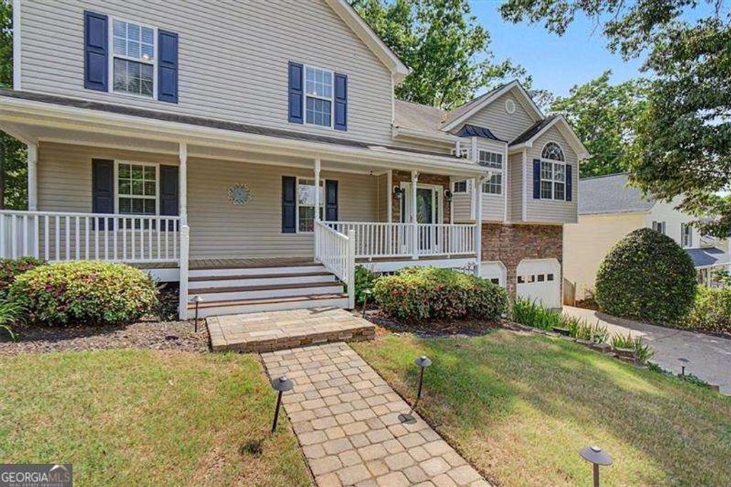 Photo of 956 Taylors Farm Court, Canton, GA 30115 (MLS # 10754091)