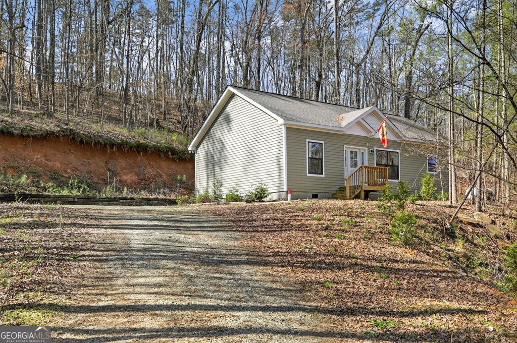 Photo of 6672 Skyview Drive SE, Acworth, GA 30101 (MLS # 10730367)