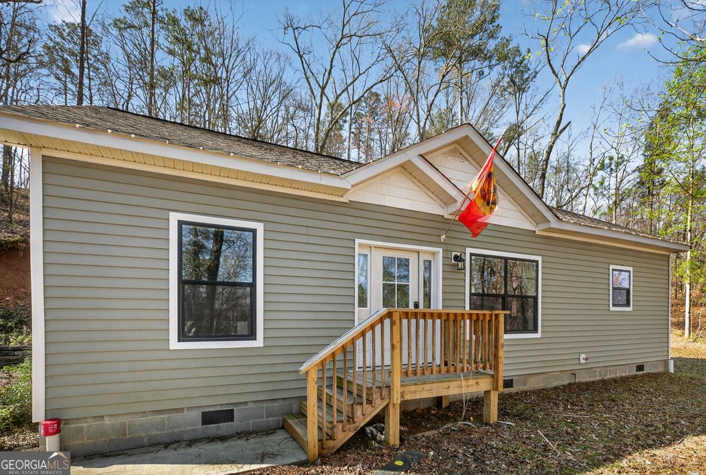 Photo of 6672 Skyview Drive SE, Acworth, GA 30101 (MLS # 10730367)