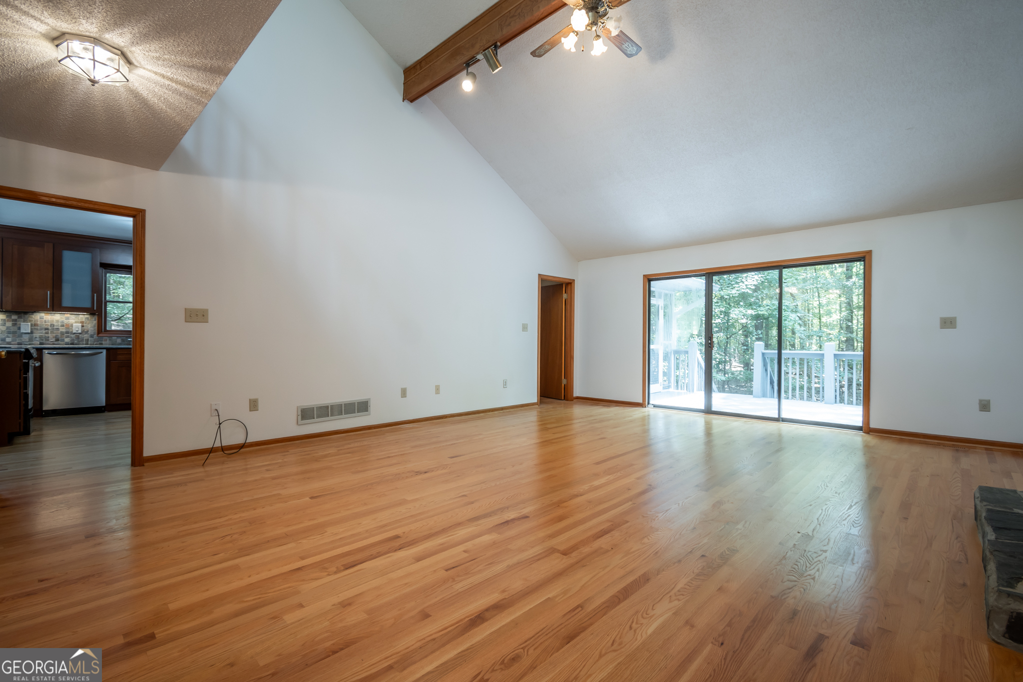 102 Chickadee CT