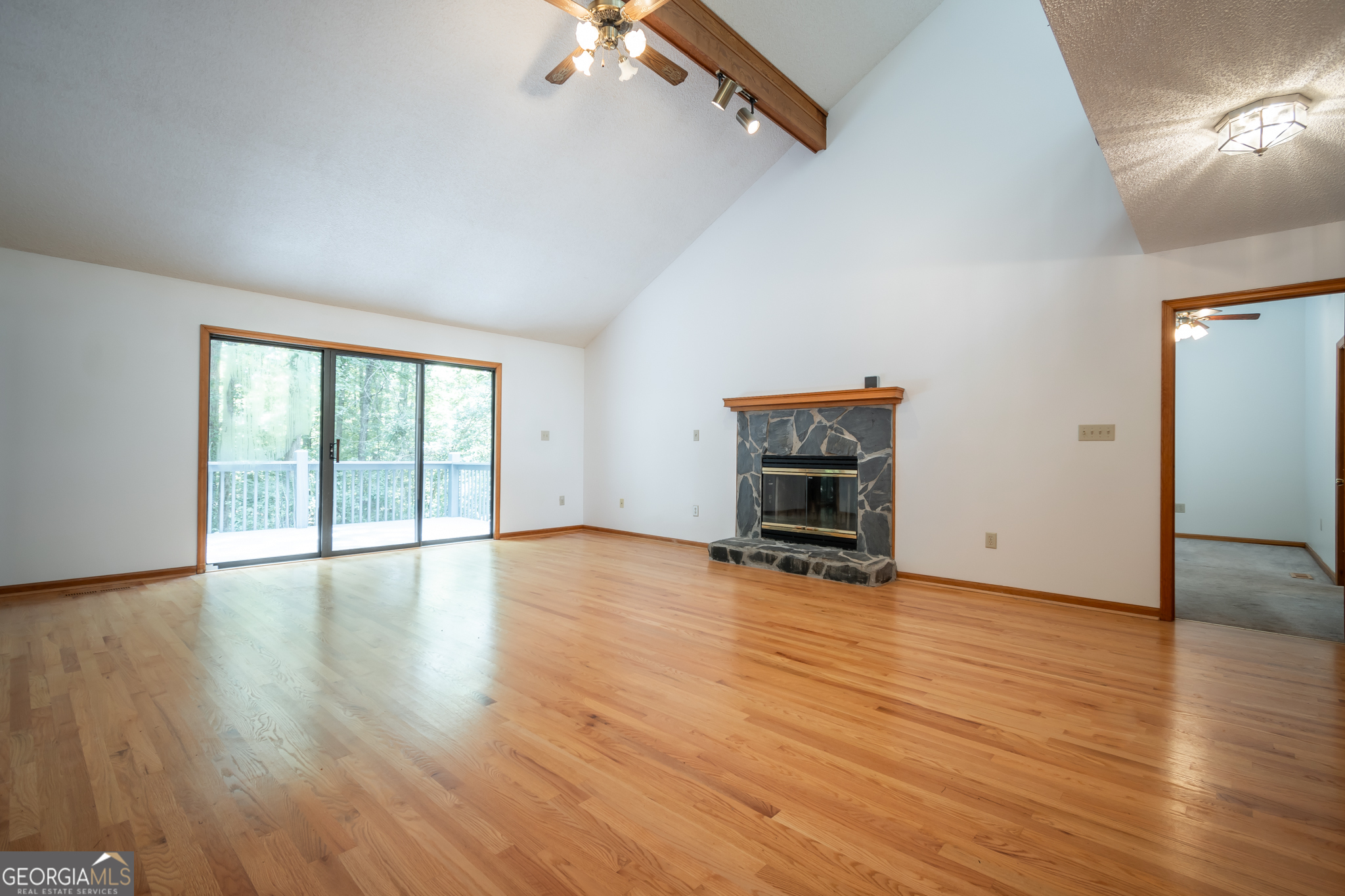 102 Chickadee CT