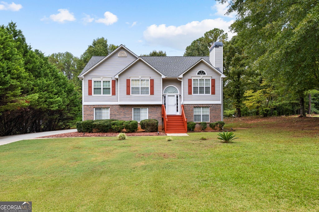 Photo of 11 Masters Way, Newnan, GA 30265 (MLS # 10869910)