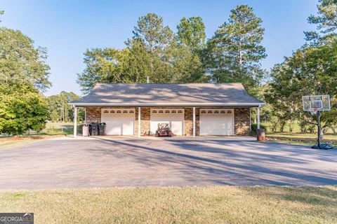 A home in Bishop