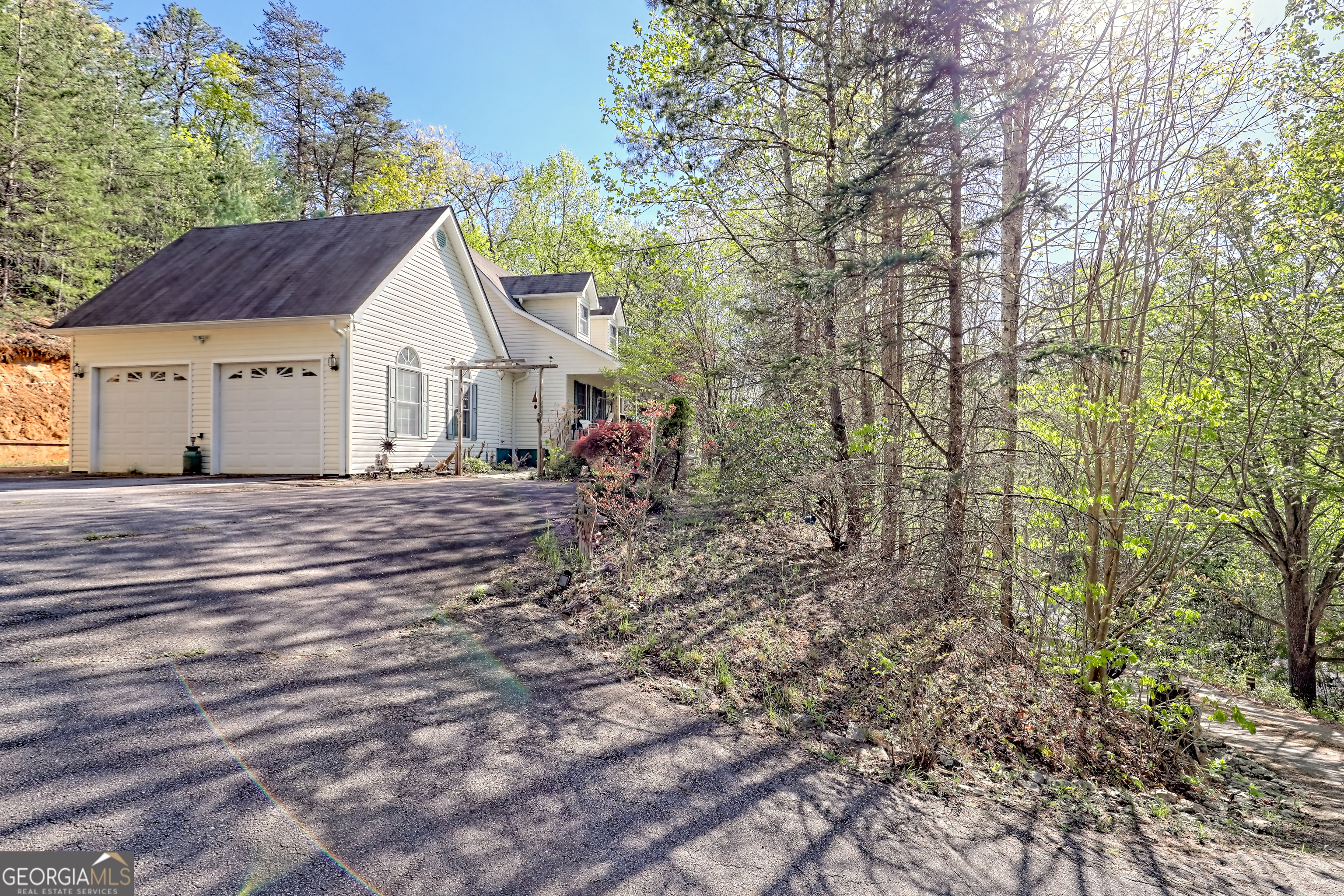 1327 Pinnacle DR