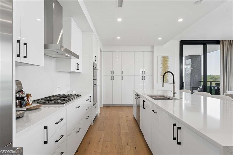 2425 Peachtree RD NE 901