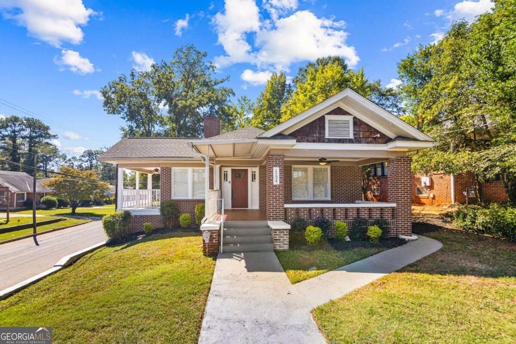 Photo of 1134 Donnelly Avenue SW, Atlanta, GA 30310 (MLS # 10870430)