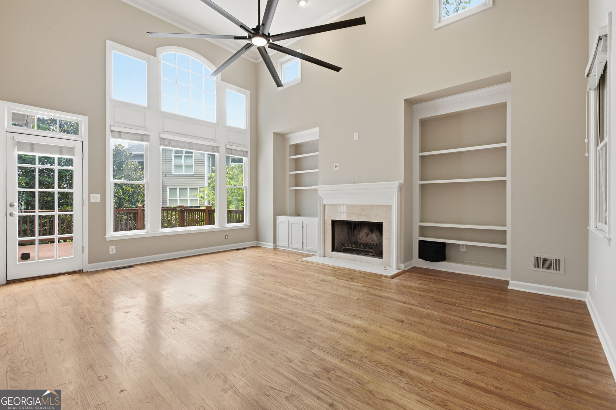 1915 Tristan DR SE