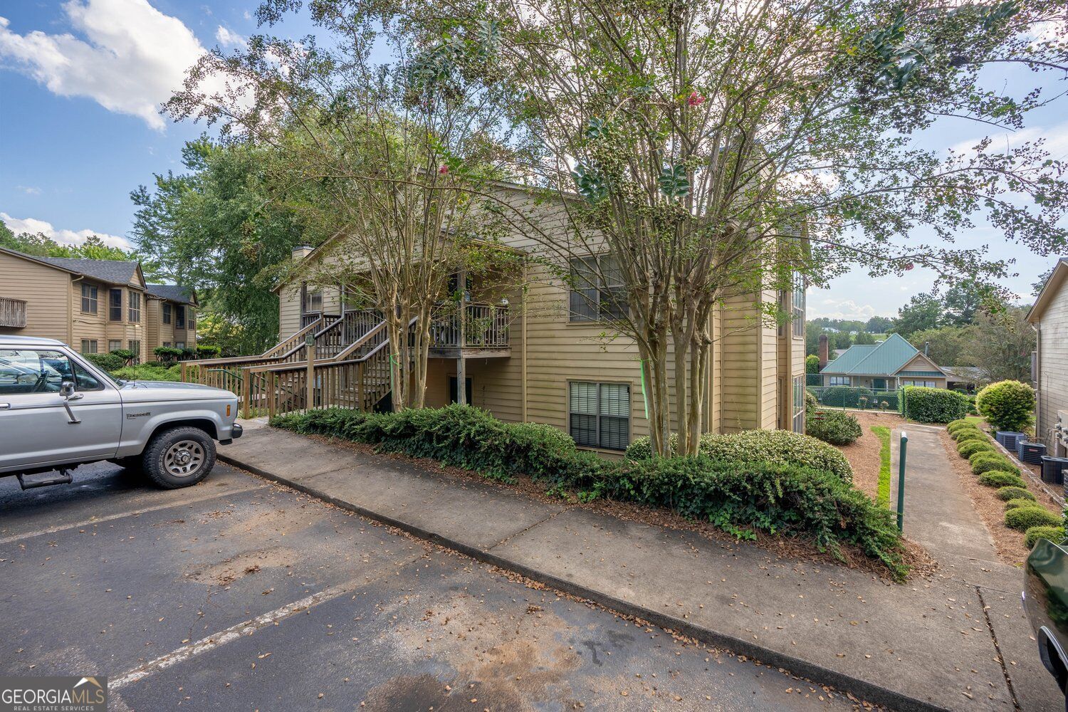 2235 Old Hamilton PL 400D