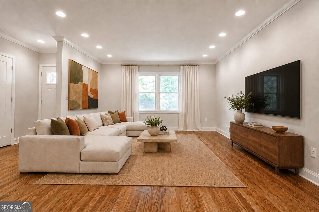 Photo of 1356 Peachtree Battle Avenue, Atlanta, GA 30327 (MLS # 10843169)
