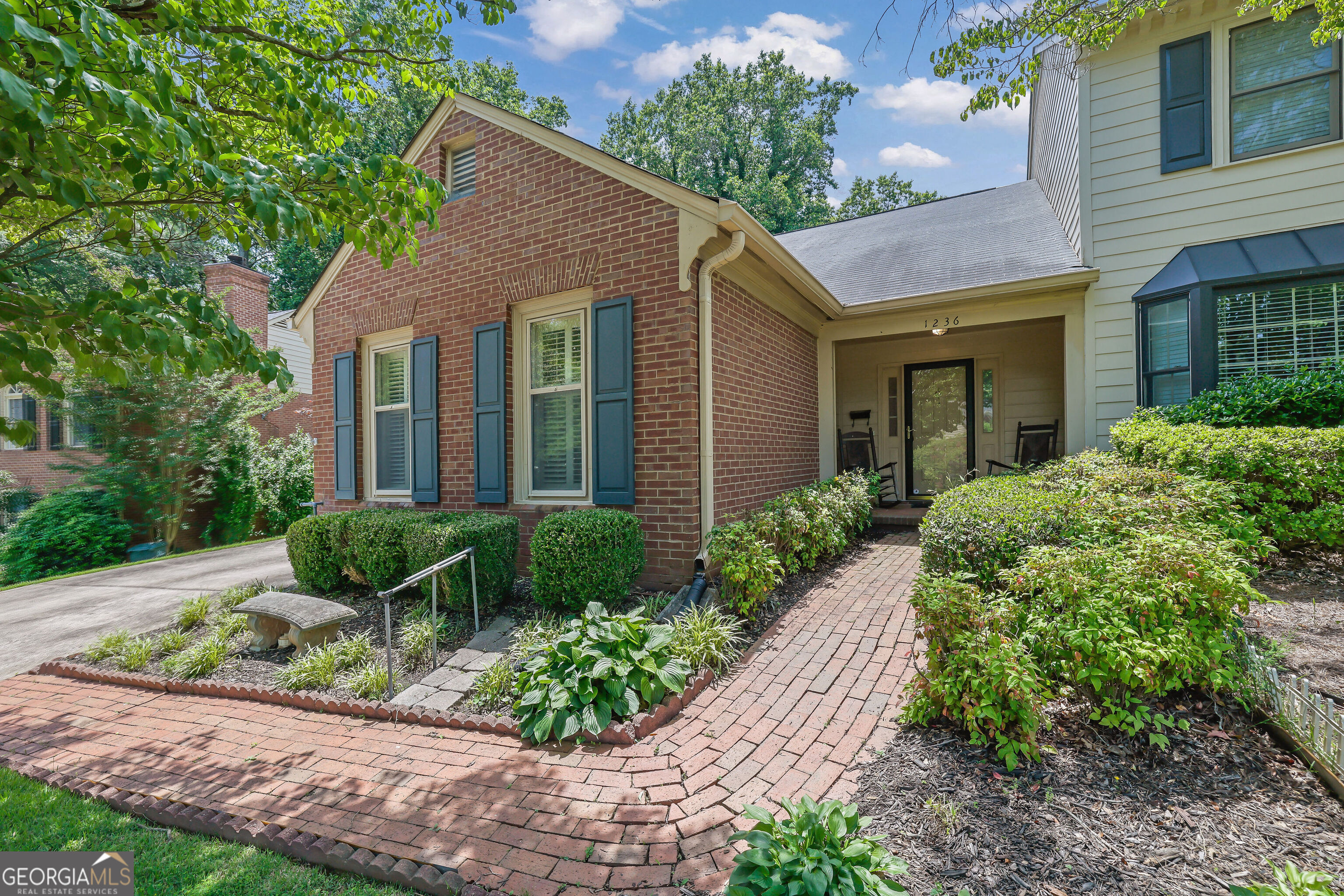 Listing image 2