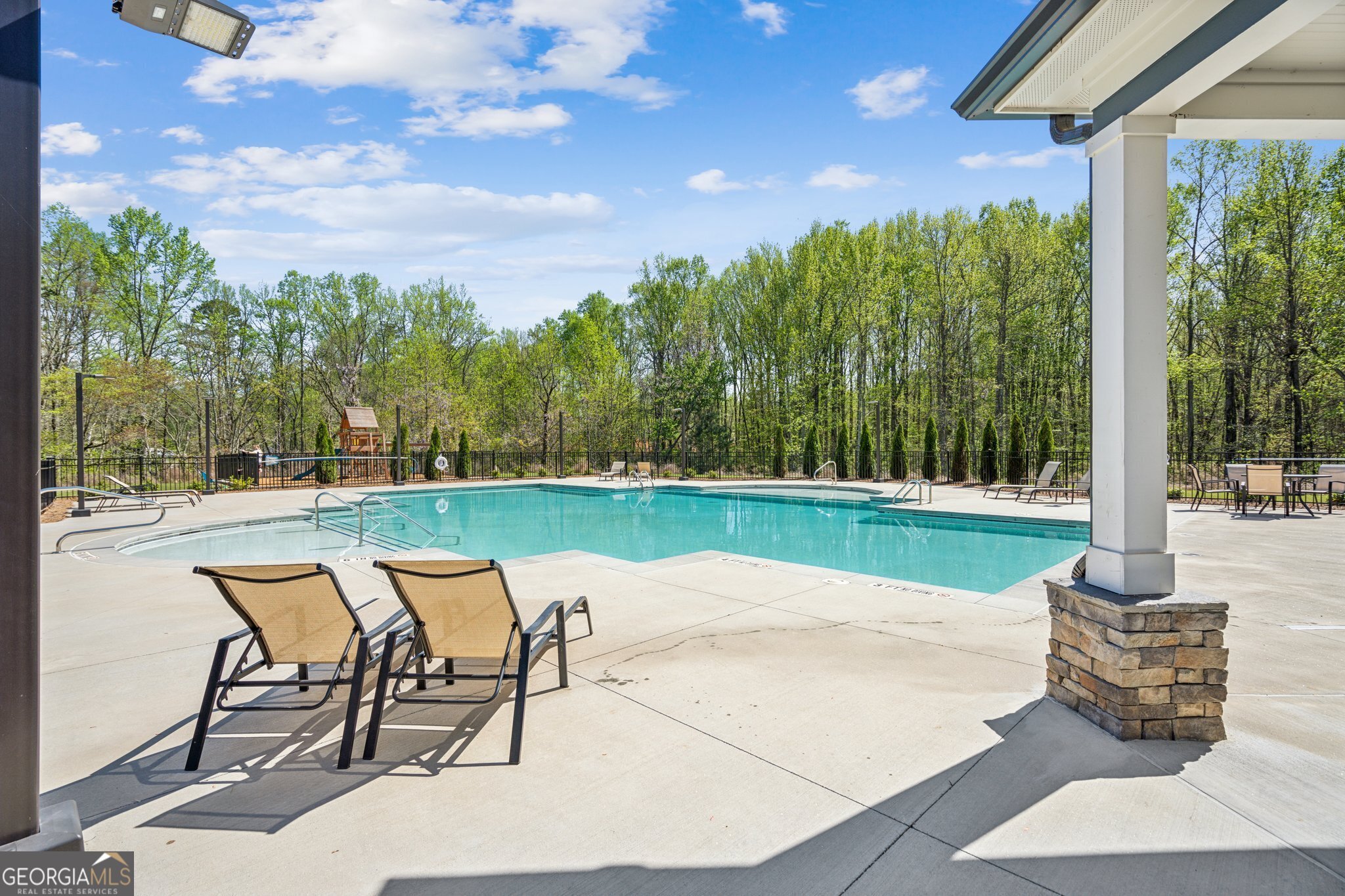 Dawsonville, Georgia 30534, United States, 4 Bedrooms Bedrooms, ,3 BathroomsBathrooms,Residential,Active,131950