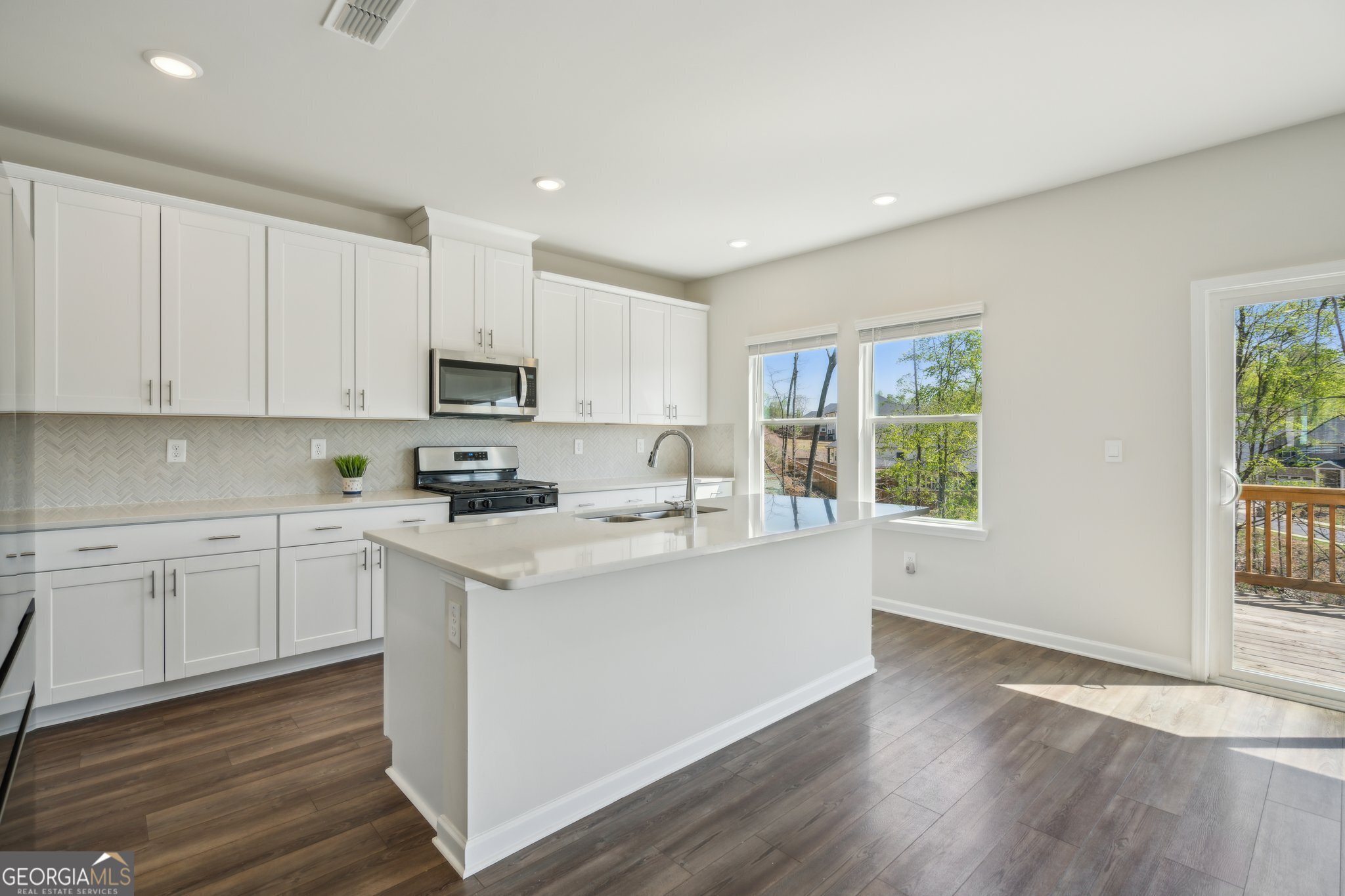 Dawsonville, Georgia 30534, United States, 4 Bedrooms Bedrooms, ,3 BathroomsBathrooms,Residential,Active,131950