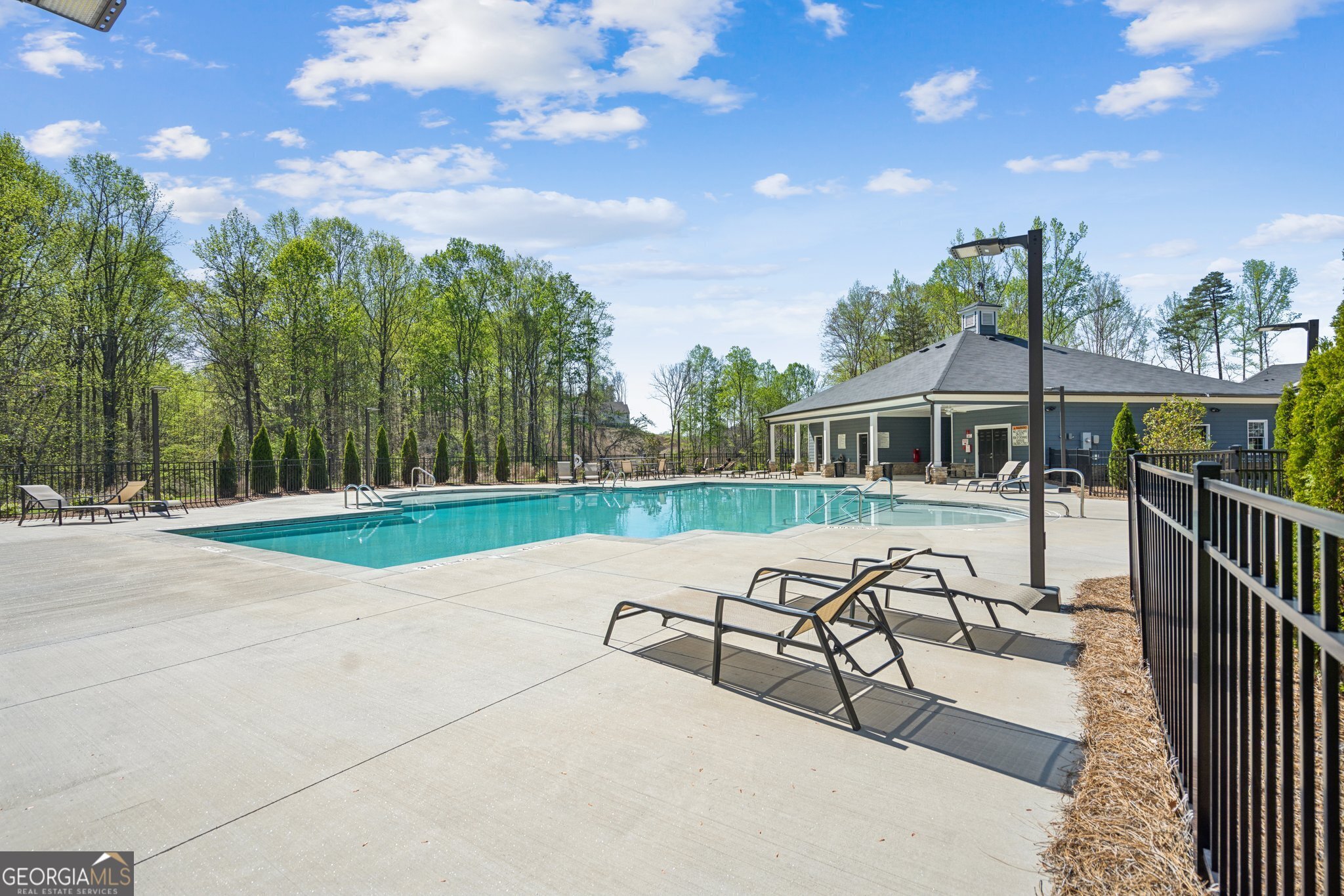 Dawsonville, Georgia 30534, United States, 4 Bedrooms Bedrooms, ,3 BathroomsBathrooms,Residential,Active,131950