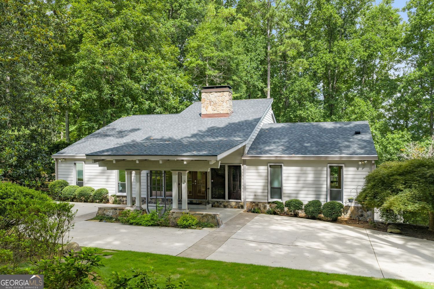 110 River Landing