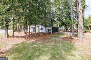 51 Holt RD