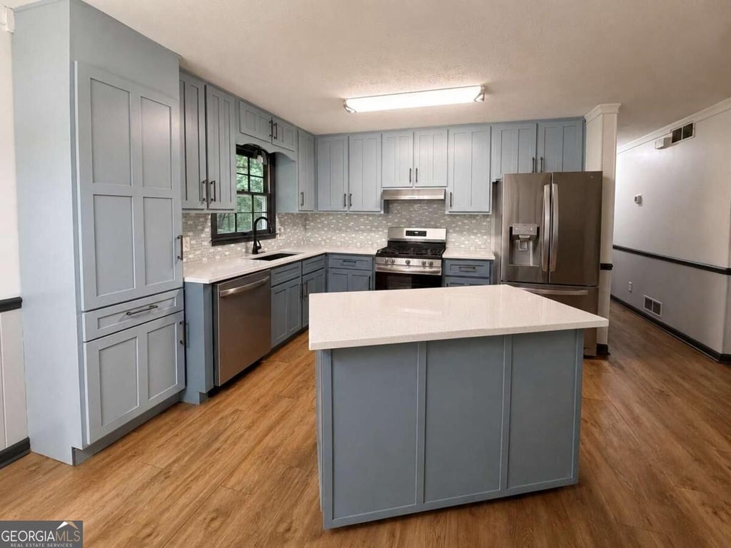 Photo of 300 Robinson Drive, Carrollton, GA 30117 (MLS # 10841150)