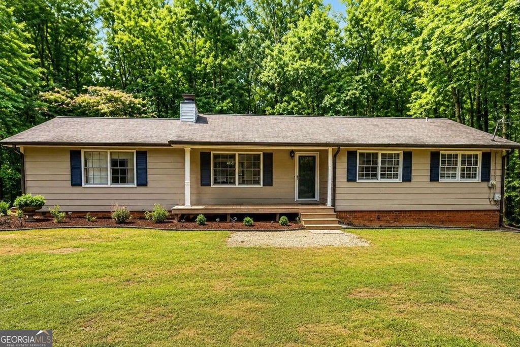 Photo of 300 Robinson Drive, Carrollton, GA 30117 (MLS # 10841150)