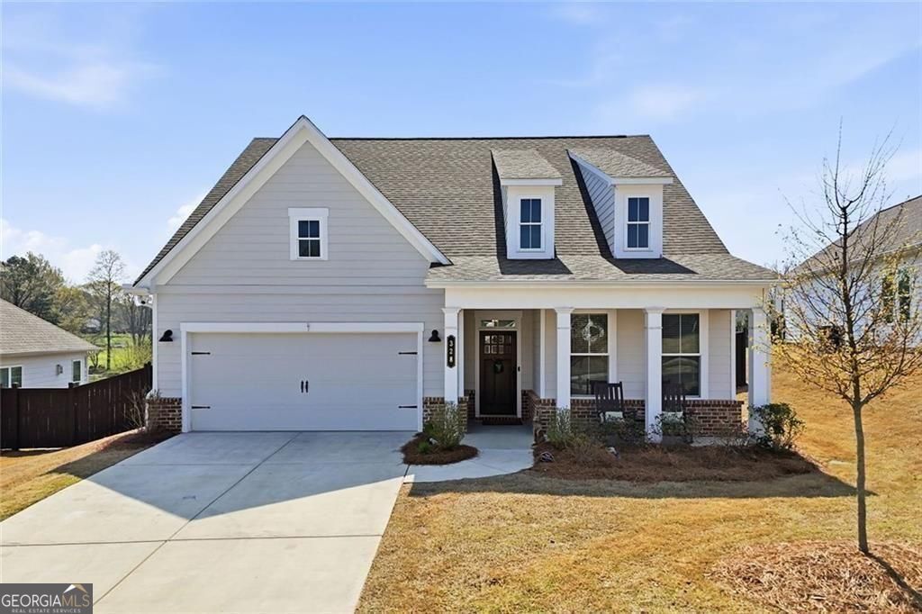 328 McQueen WAY