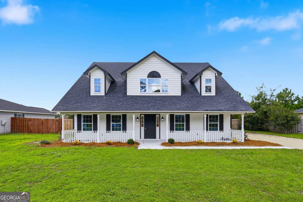Photo of 210 Victorias Circle, Saint Marys, GA 31558 (MLS # 10834168)