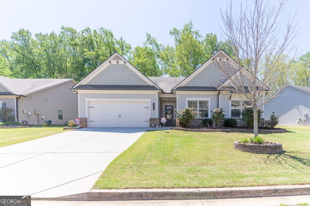 Photo of 1079 Kingswood Way, Hoschton, GA 30548 (MLS # 10727251)