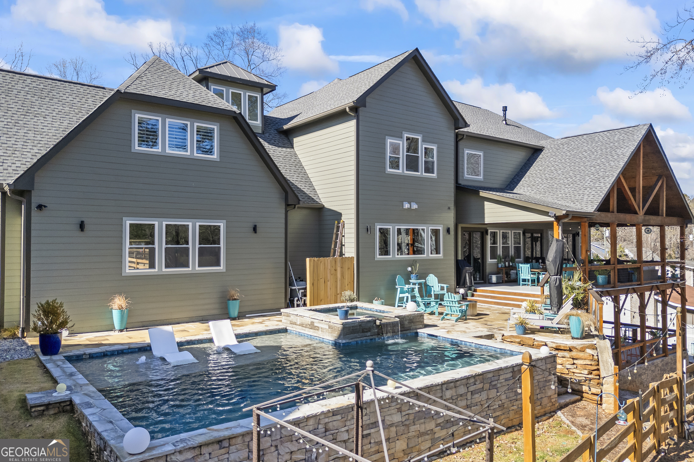 4115 Merritt DR