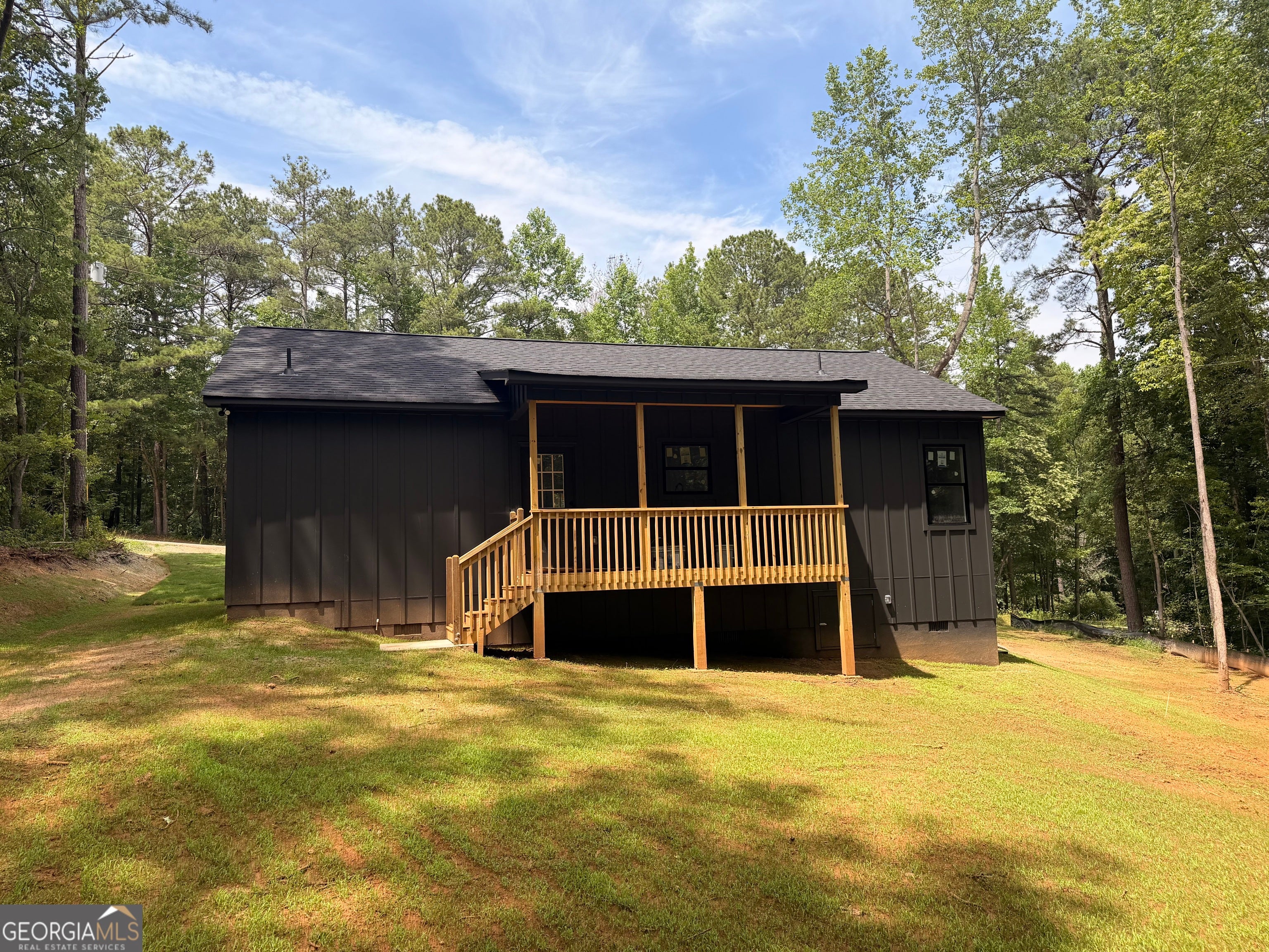 667 Cherokee LN