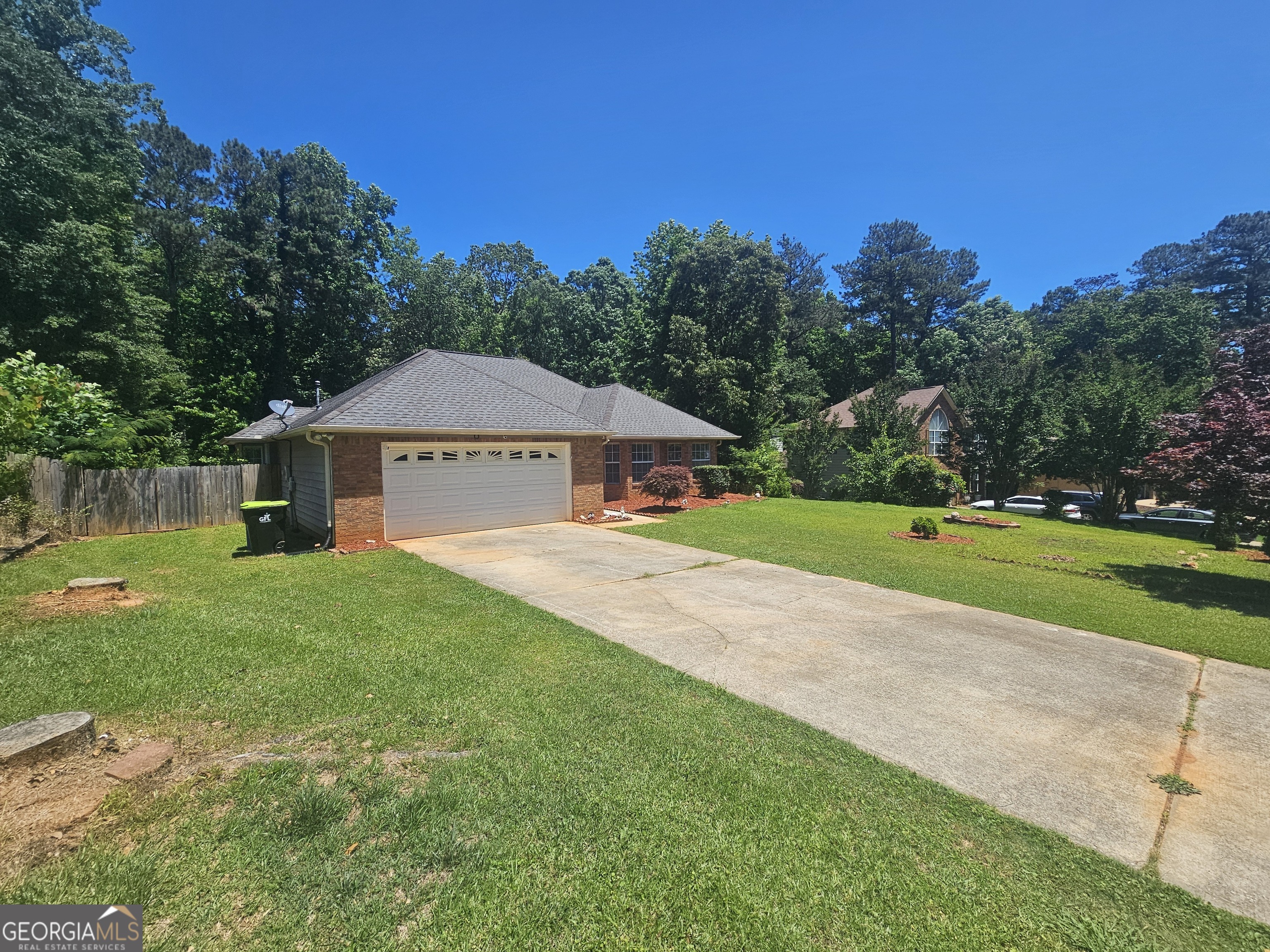 212 Hunting CT