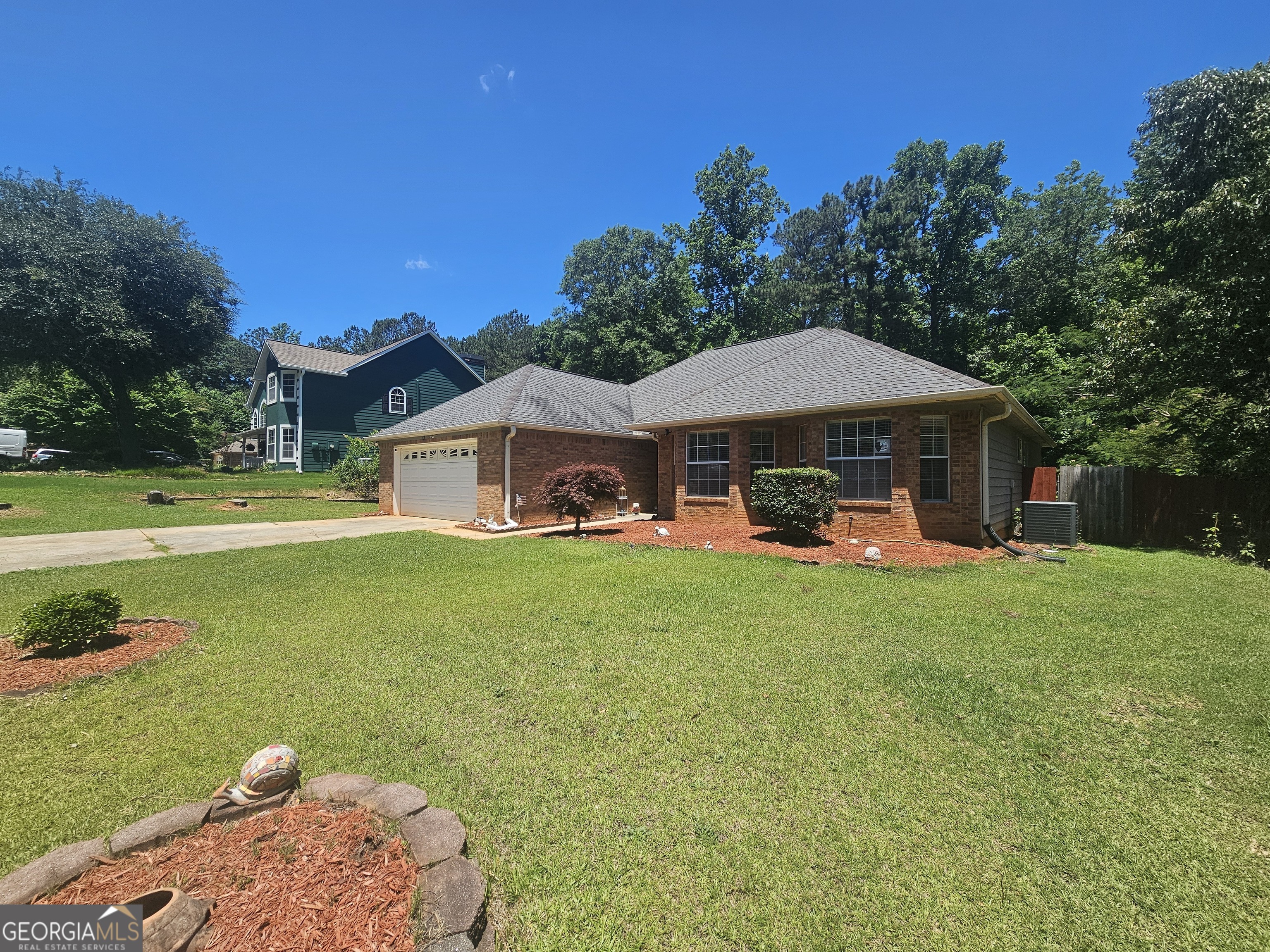 212 Hunting CT